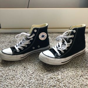 Black and white converse